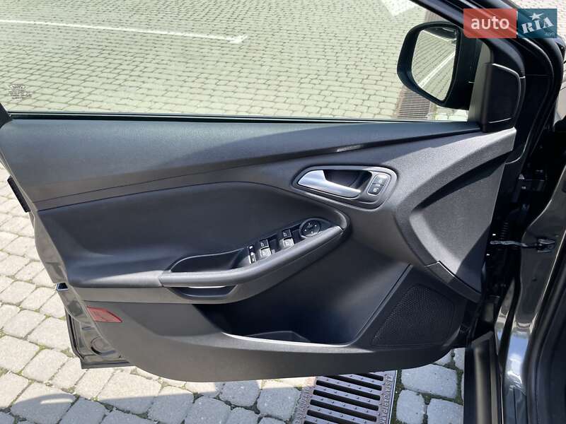 Хэтчбек Ford Focus 2017 в Львове