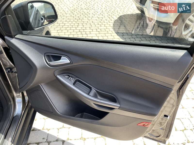 Хэтчбек Ford Focus 2017 в Львове