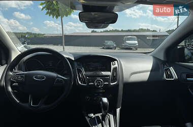 Седан Ford Focus 2015 в 