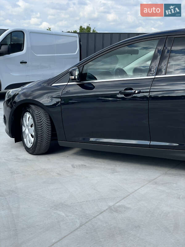 Универсал Ford Focus 2012 в Дубно