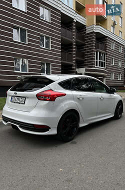 Хэтчбек Ford Focus 2016 в 