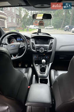 Хэтчбек Ford Focus 2016 в 