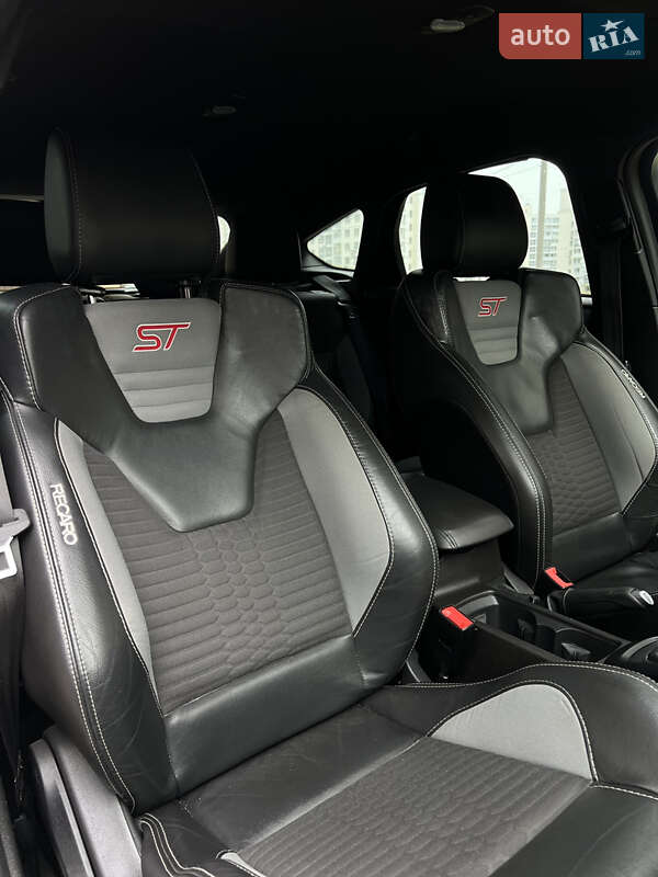 Хэтчбек Ford Focus 2016 в Чернигове фото 18 Хэтчбек Ford Focus 2016 в Чернигове