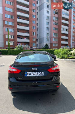 Седан Ford Focus 2014 в 