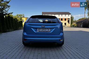 Хэтчбек Ford Focus 2010 в 