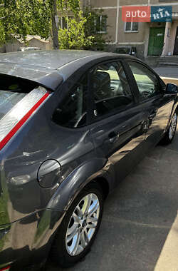 Хэтчбек Ford Focus 2008 в 