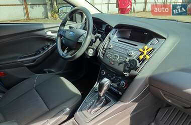 Хэтчбек Ford Focus 2016 в 