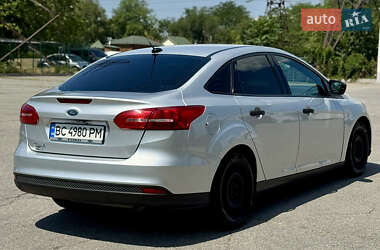 Седан Ford Focus 2015 в 