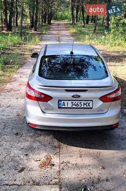 Седан Ford Focus 2013 в 