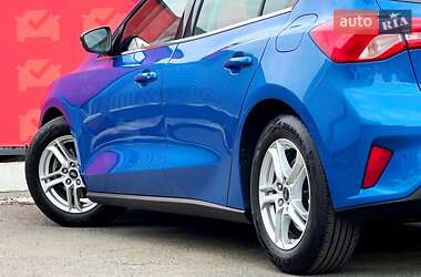 Хэтчбек Ford Focus 2020 в 