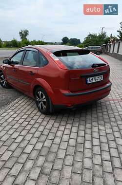Хэтчбек Ford Focus 2006 в 