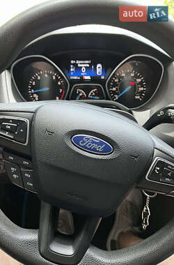 Седан Ford Focus 2017 в 