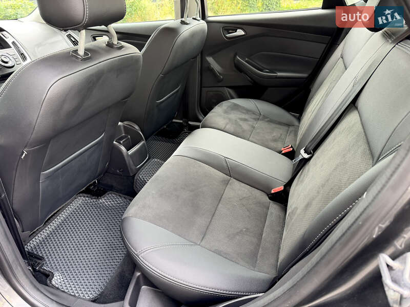 Седан Ford Focus 2015 в Виннице
