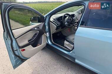 Седан Ford Focus 2011 в 