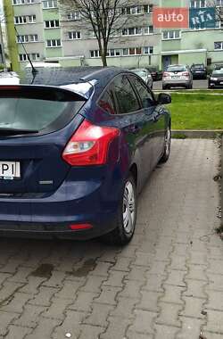 Хэтчбек Ford Focus 2014 в 