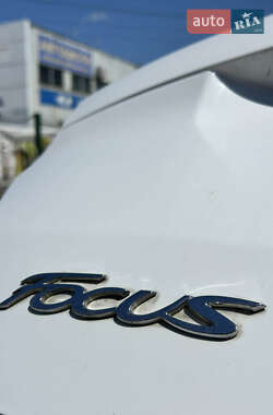 Хэтчбек Ford Focus 2016 в 