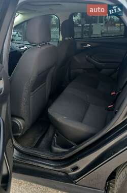 Седан Ford Focus 2015 в 