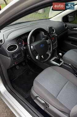 Хэтчбек Ford Focus 2007 в 