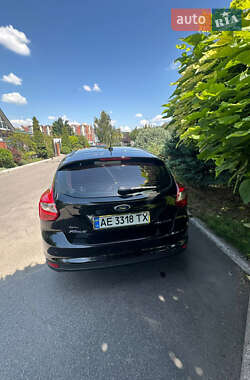 Хэтчбек Ford Focus 2014 в 