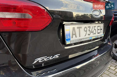 Седан Ford Focus 2015 в 