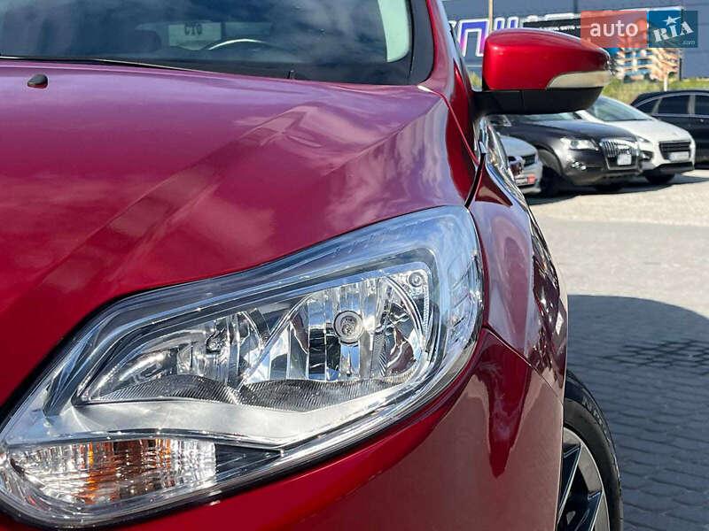 Хэтчбек Ford Focus 2012 в Львове