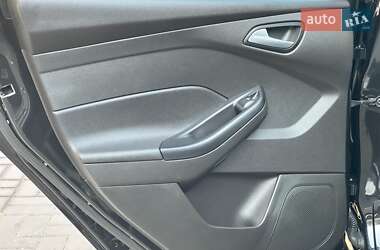 Седан Ford Focus 2015 в 