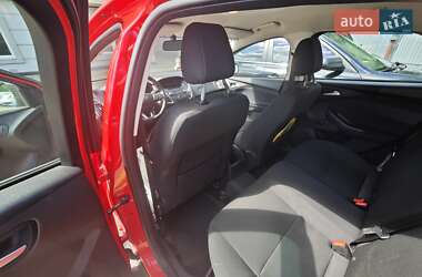 Хэтчбек Ford Focus 2015 в 
