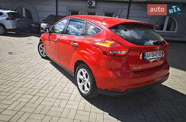 Хэтчбек Ford Focus 2015 в 