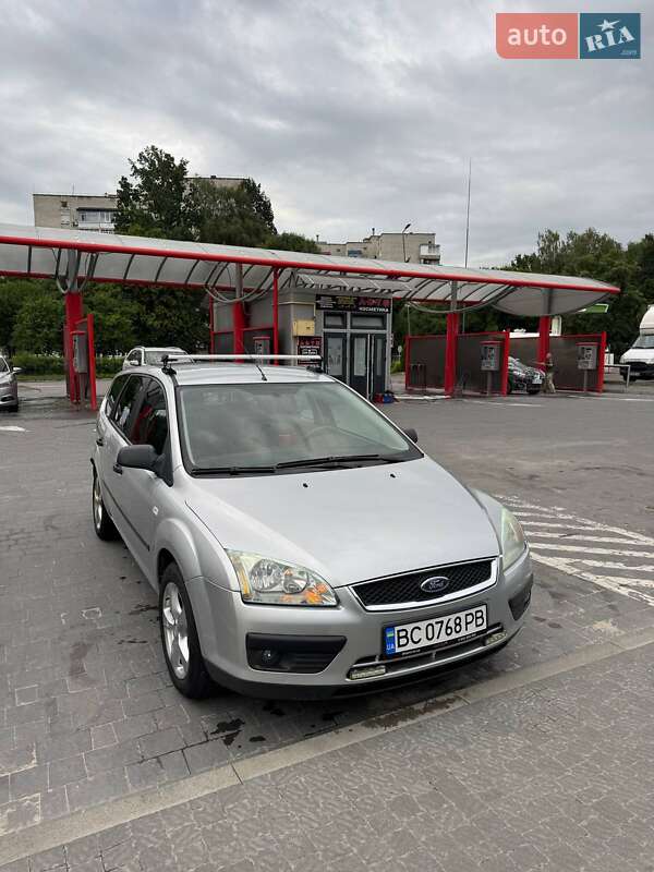 Универсал Ford Focus 2006 в Новояворовске