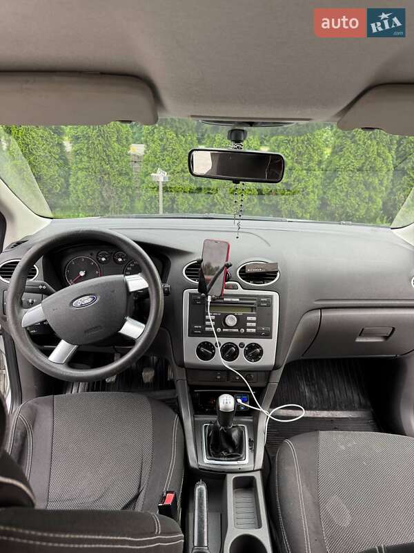 Универсал Ford Focus 2006 в Новояворовске