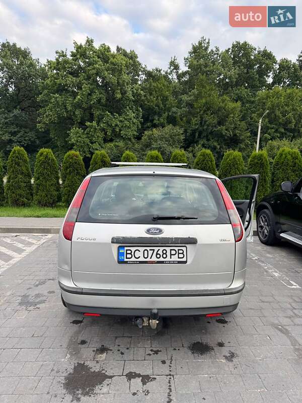 Универсал Ford Focus 2006 в Новояворовске