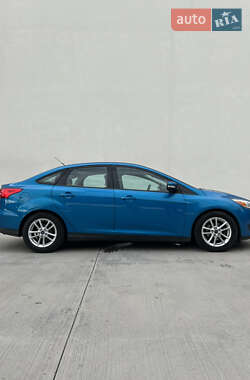 Седан Ford Focus 2015 в 