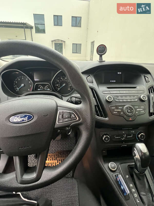Седан Ford Focus 2015 в Луцке фото 10 Седан Ford Focus 2015 в Луцке