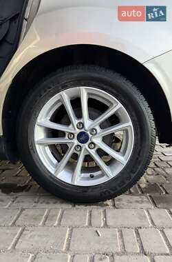 Седан Ford Focus 2017 в 