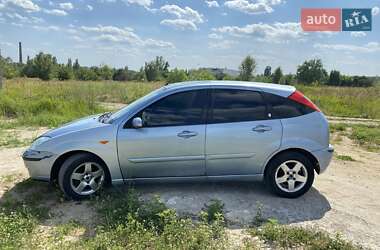 Хэтчбек Ford Focus 2004 в 