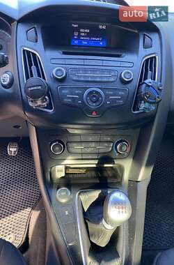 Хэтчбек Ford Focus 2017 в 