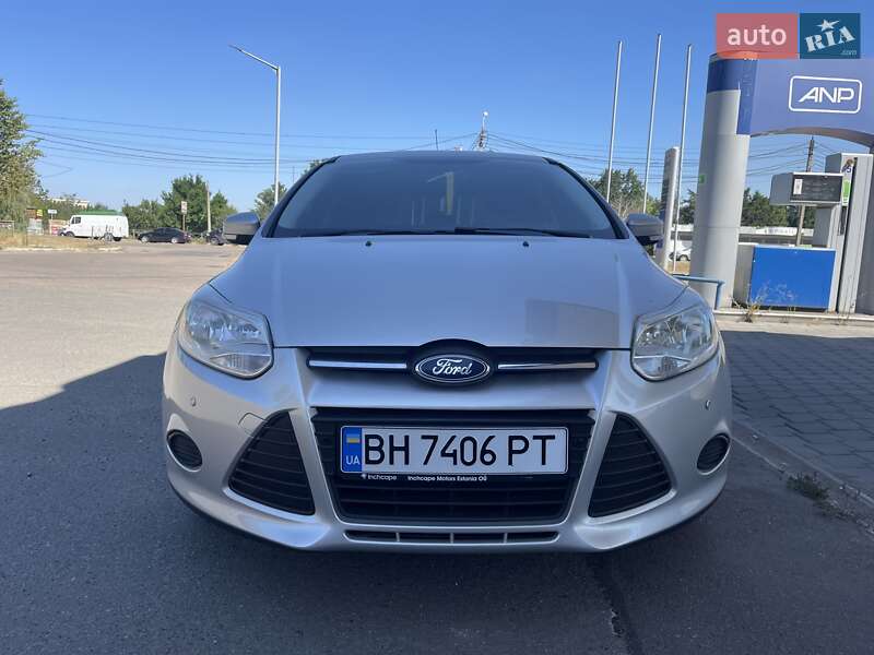 Хэтчбек Ford Focus 2014 в Николаеве