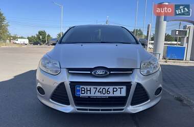 Хэтчбек Ford Focus 2014 в 