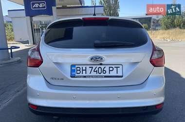 Хэтчбек Ford Focus 2014 в 