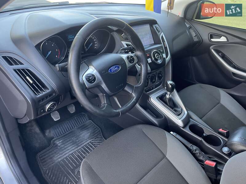 Хэтчбек Ford Focus 2014 в Николаеве