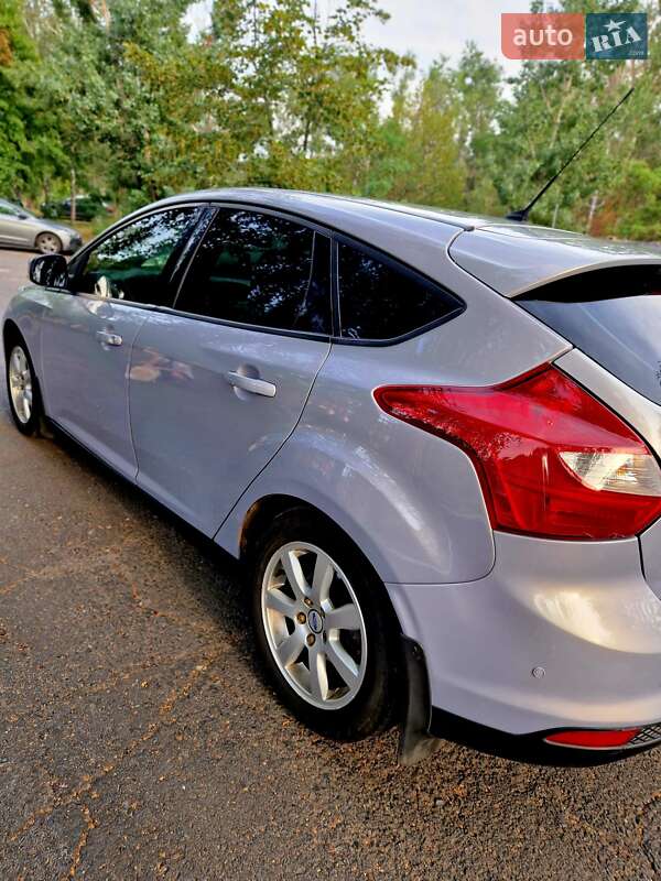 Хэтчбек Ford Focus 2011 в Полтаве