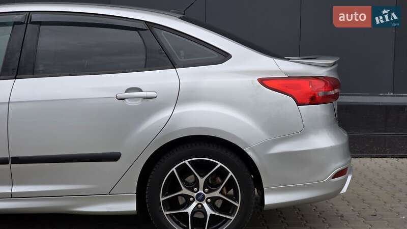 Седан Ford Focus 2015 в Киеве