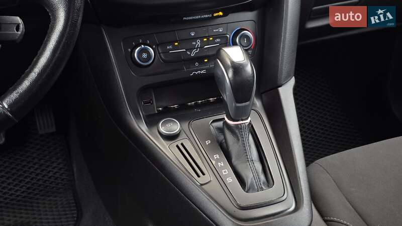 Седан Ford Focus 2015 в Киеве