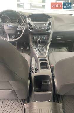Хэтчбек Ford Focus 2017 в 