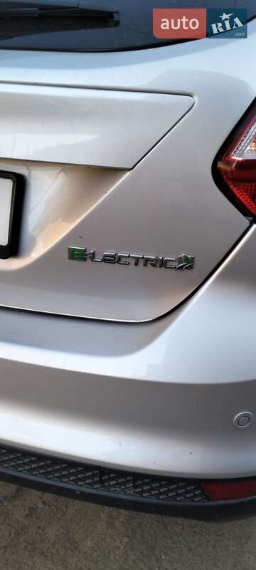 Хэтчбек Ford Focus 2014 в Хмельницком