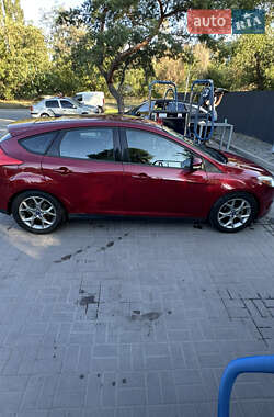 Хэтчбек Ford Focus 2014 в 