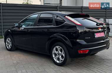 Хэтчбек Ford Focus 2009 в 