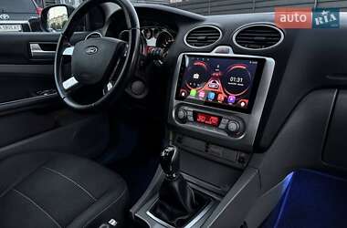 Хэтчбек Ford Focus 2009 в 