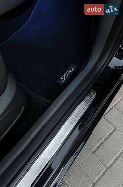 Хэтчбек Ford Focus 2009 в 