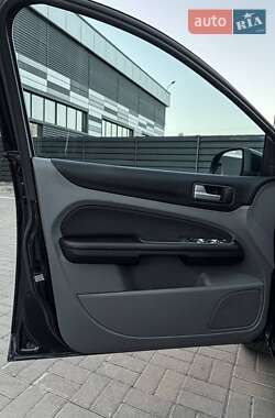 Хэтчбек Ford Focus 2009 в 